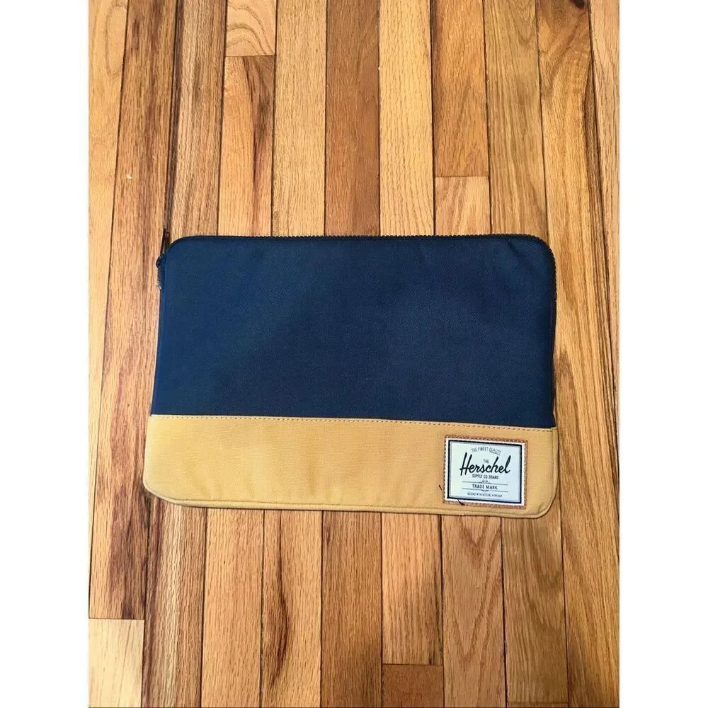 Hershel Supply Co Laptop Case Sleeve Navy Tan